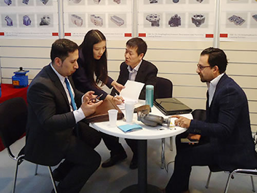 國、內外展會，了解行業動態，展示公司風采